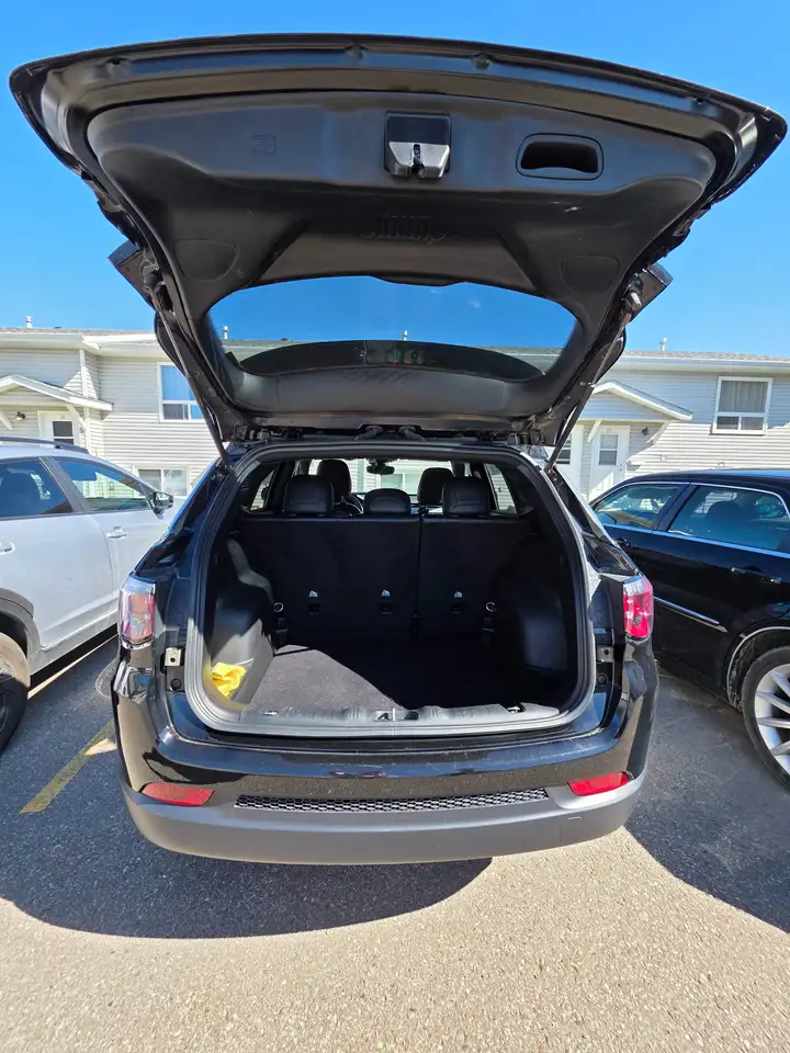 Jeep Compass - Image 13