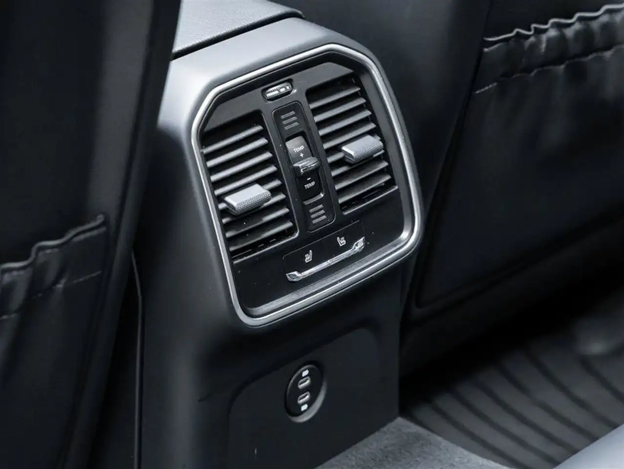 Porsche Macan - Image 36