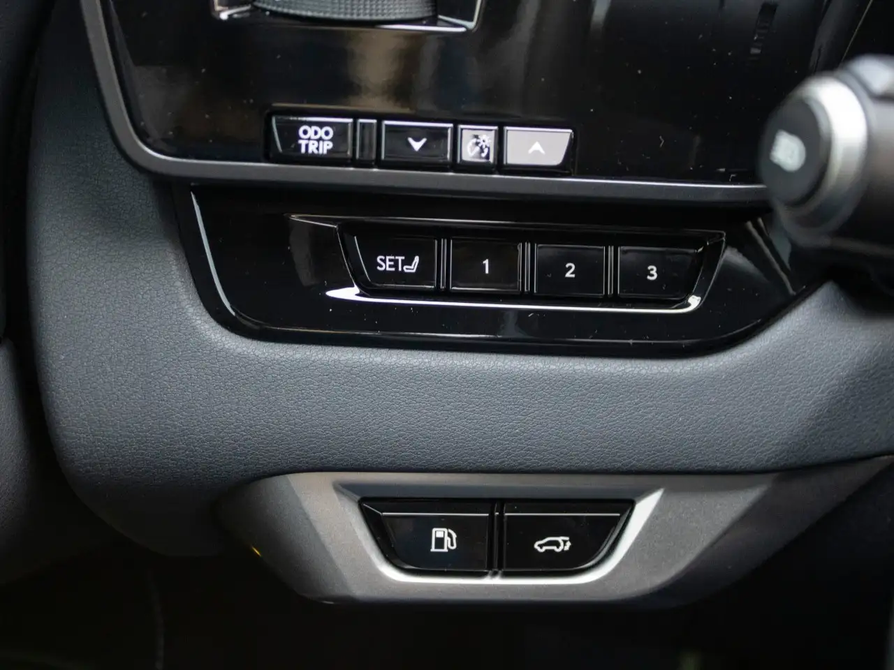 Lexus RX - Image 7
