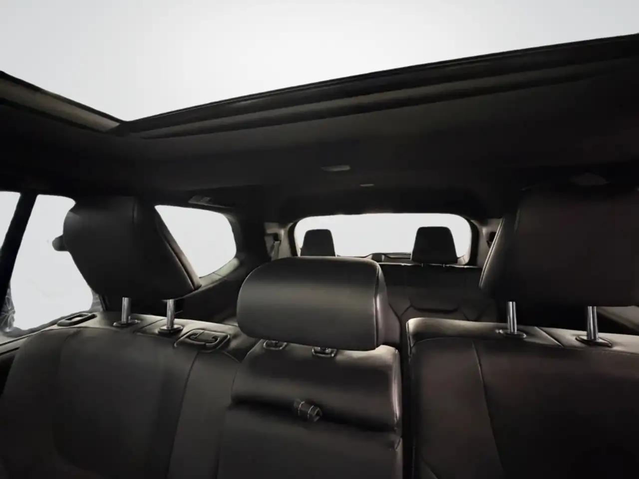 Lexus TX 350 - Image 12