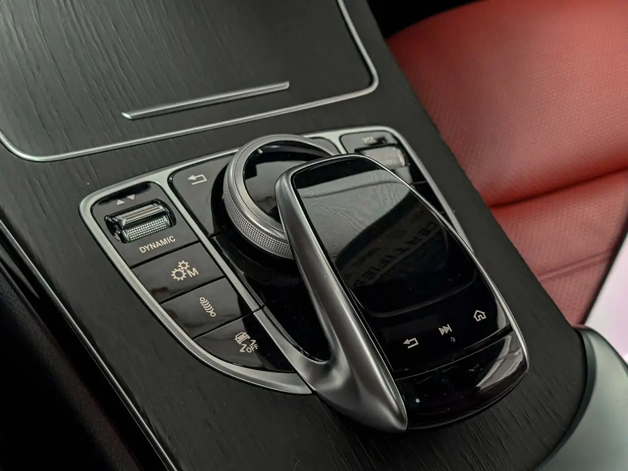 Mercedes-Benz C-Class - Image 14