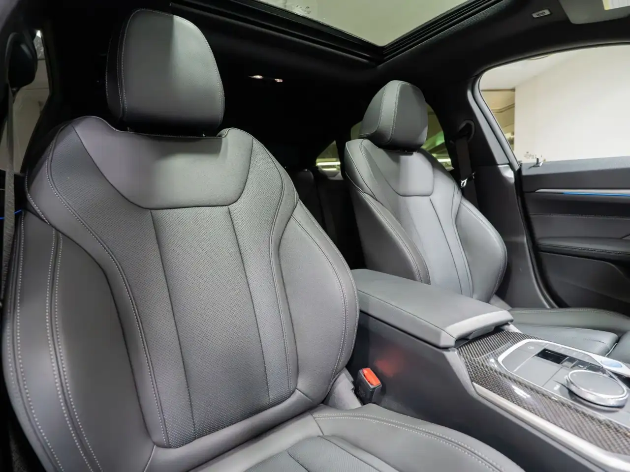 BMW i4 - Image 20