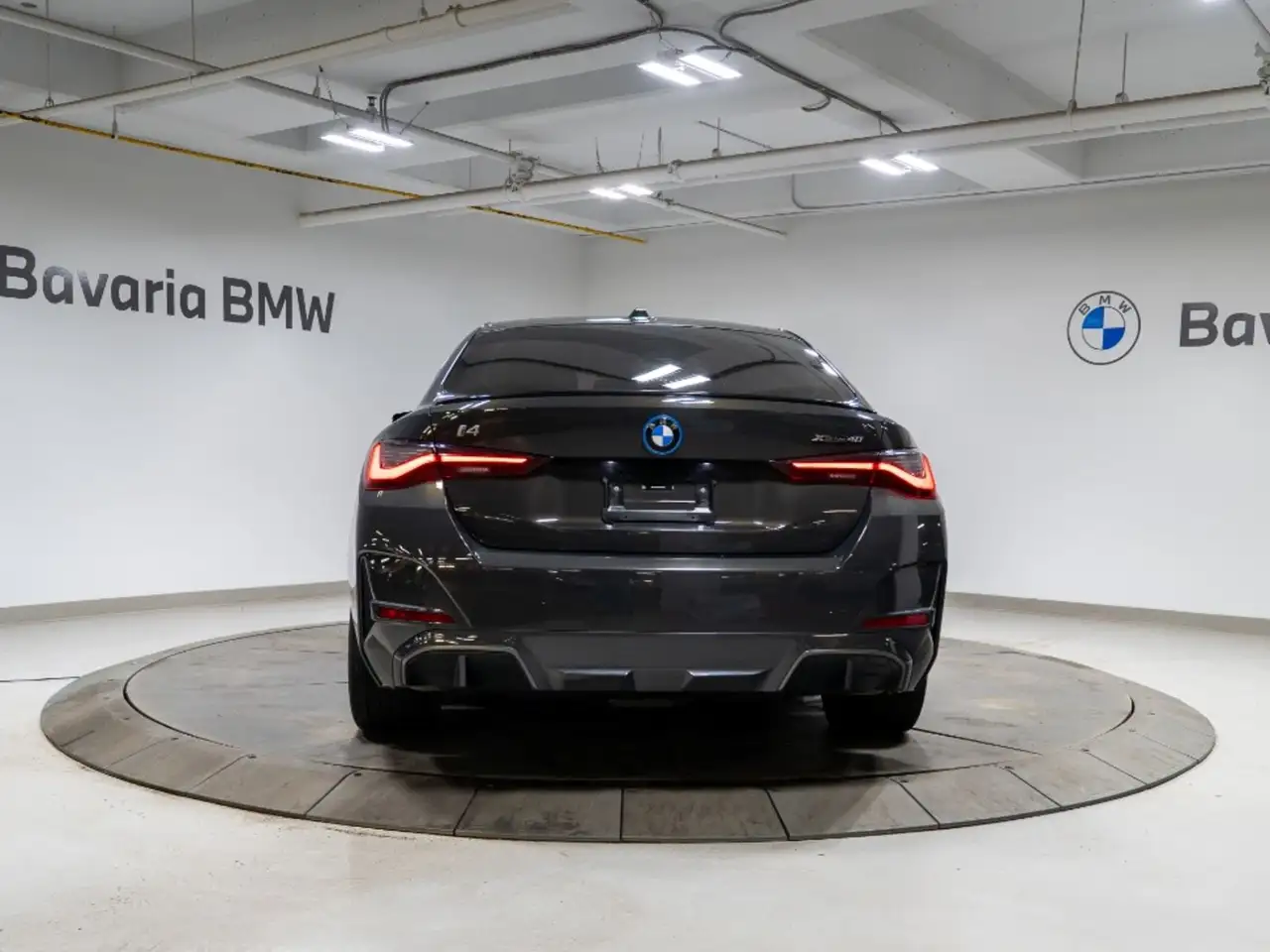 BMW i4 - Image 4