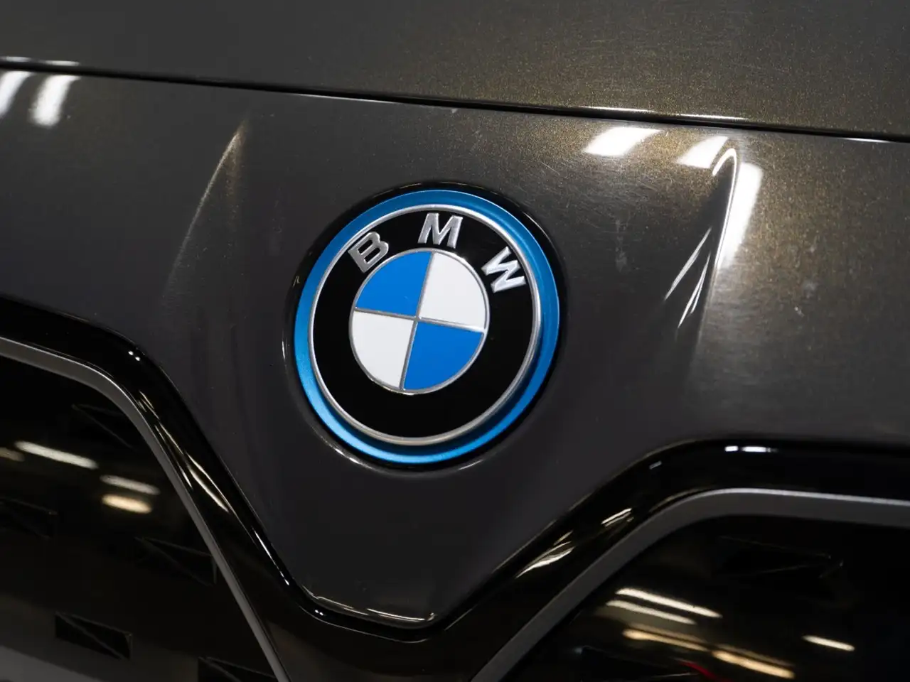 BMW i4 - Image 9