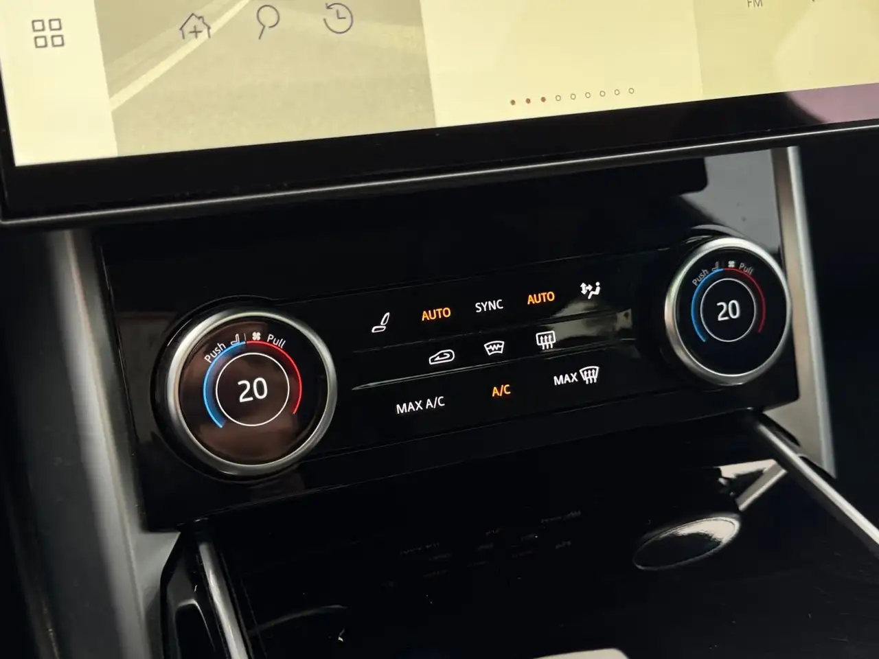 Land Rover Range Rover - Image 16