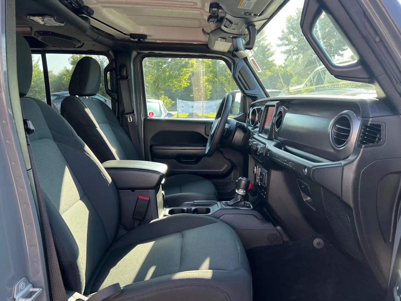Jeep Wrangler - Image 27