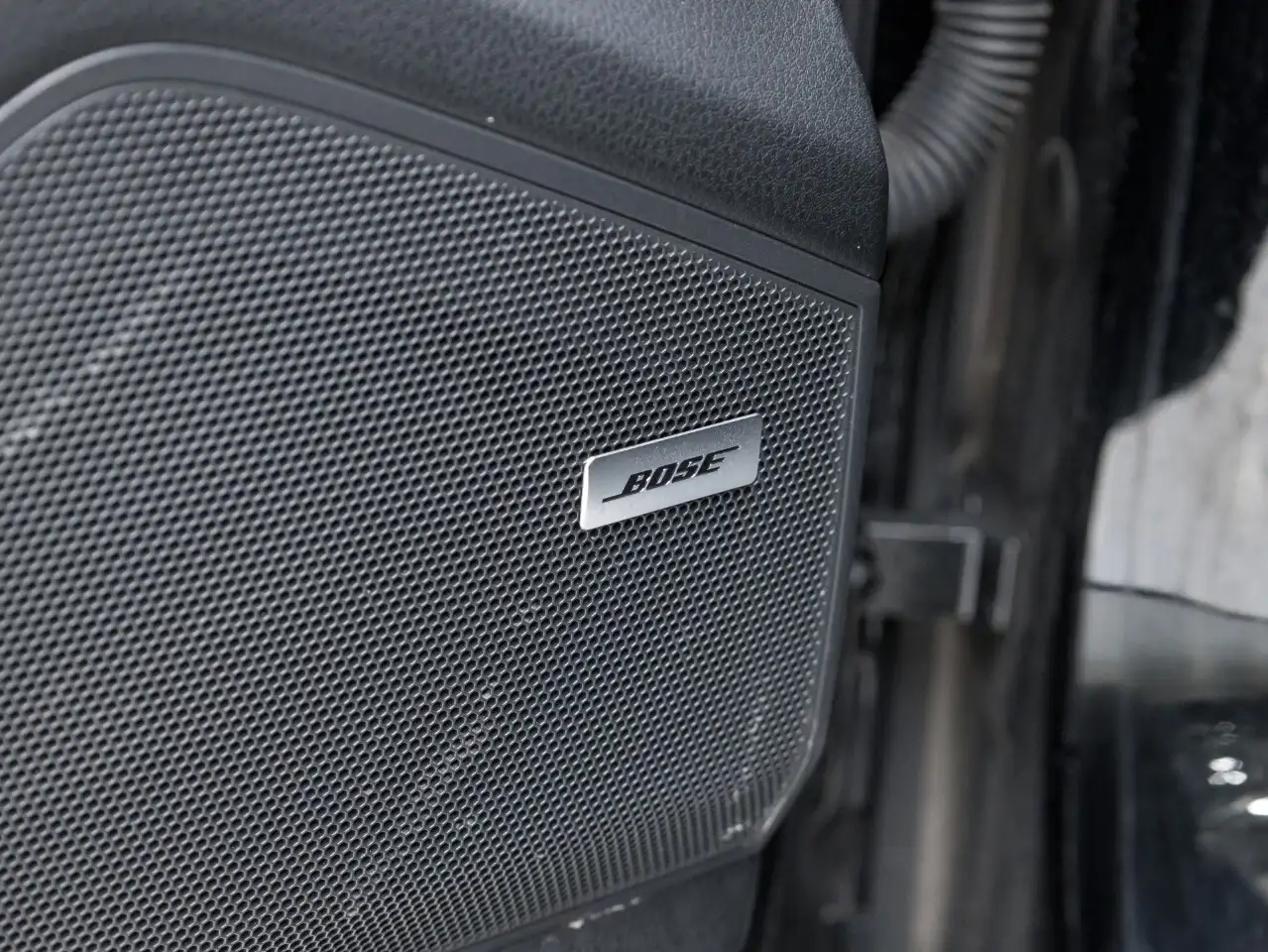Porsche Cayenne - Image 20