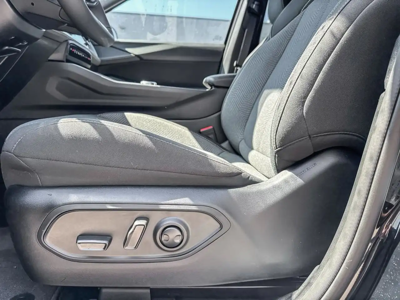 Jeep Cherokee - Image 21