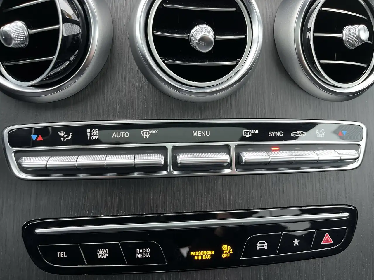 Mercedes-Benz GLC - Image 19