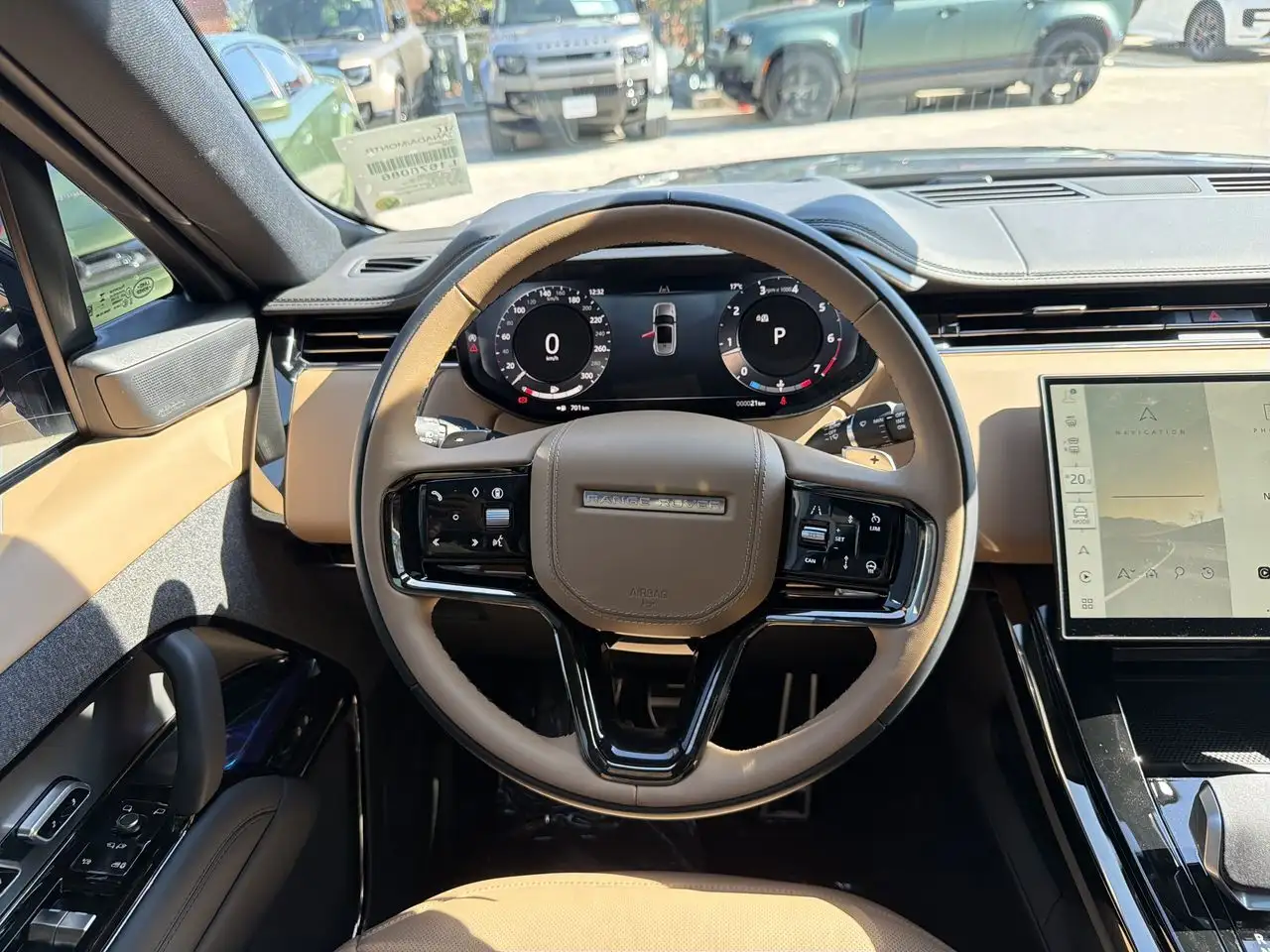Land Rover Range Rover Sport - Image 11