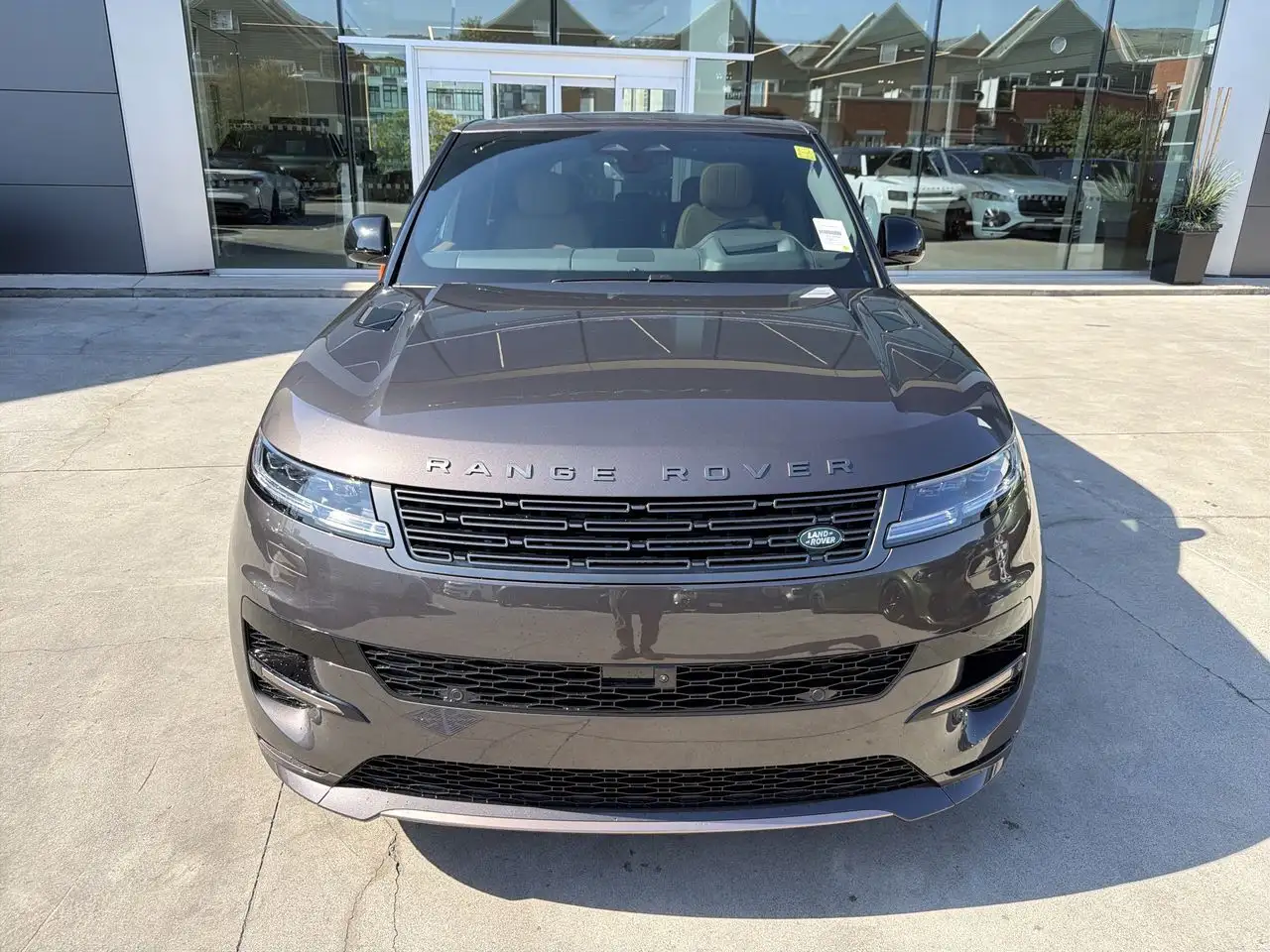 Land Rover Range Rover Sport - Image 3