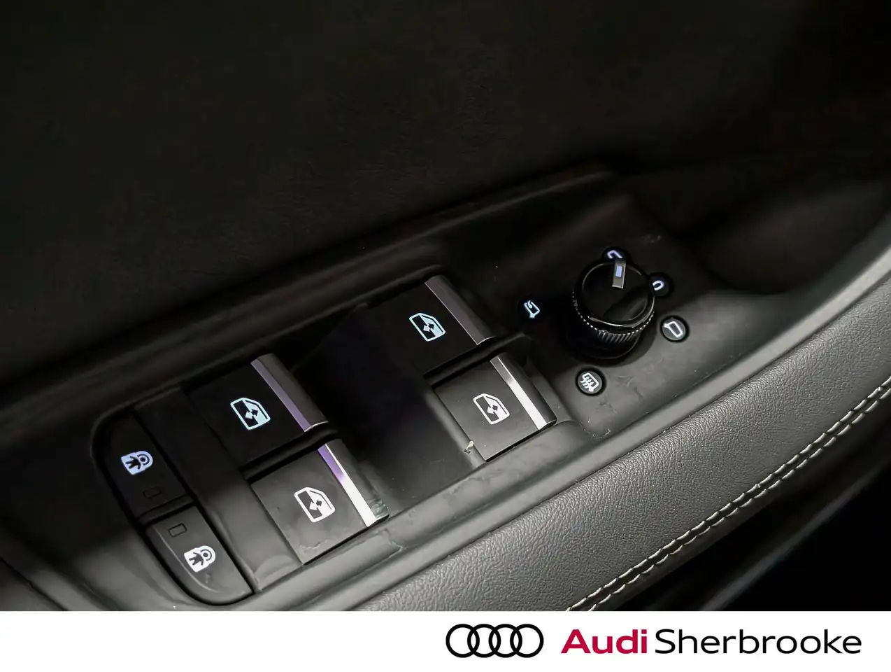 Audi Q7 - Image 23