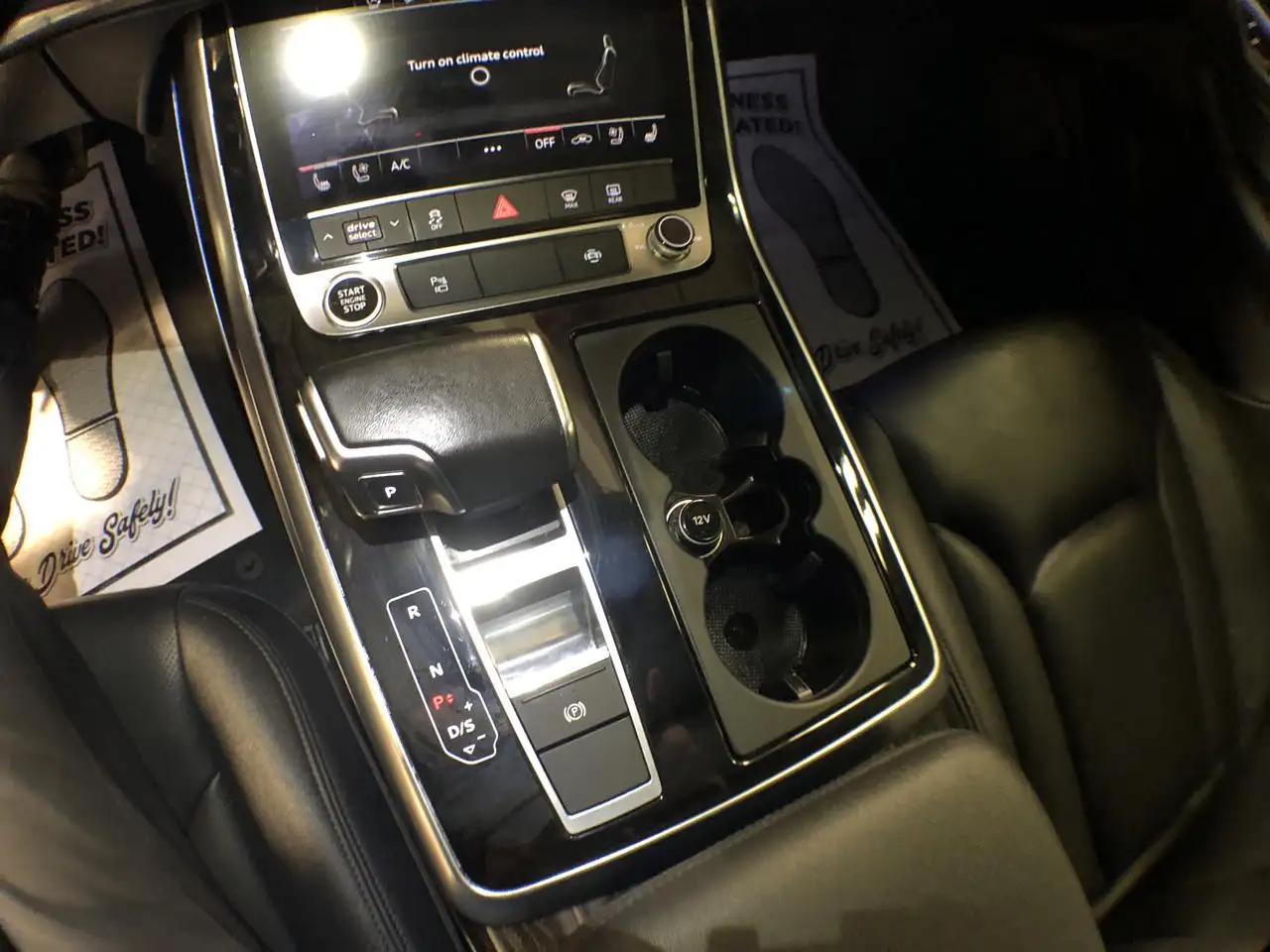 Audi Q7 - Image 30