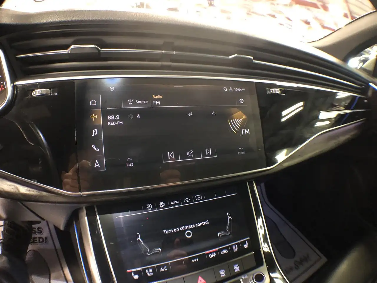 Audi Q7 - Image 26