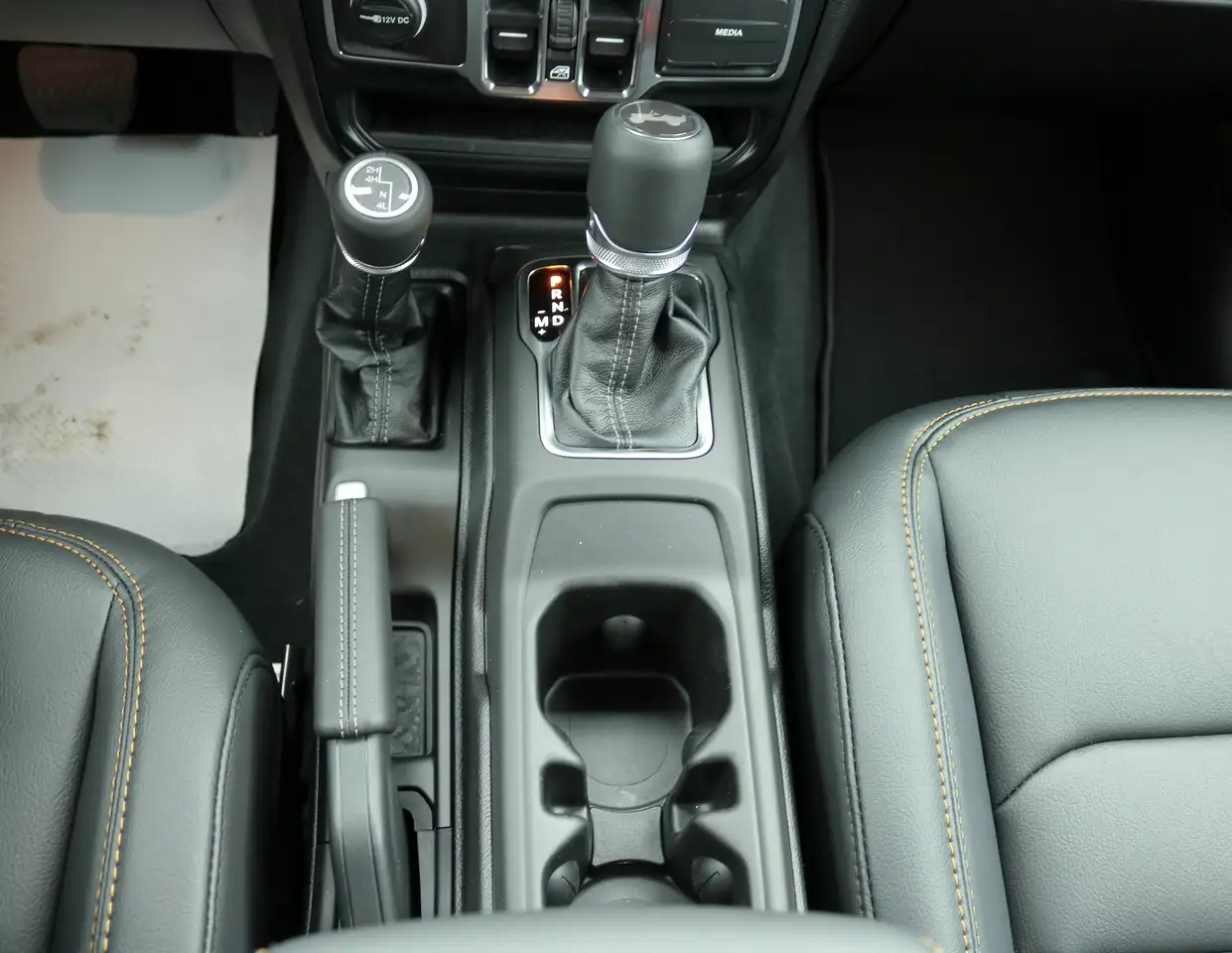 Jeep Wrangler - Image 21