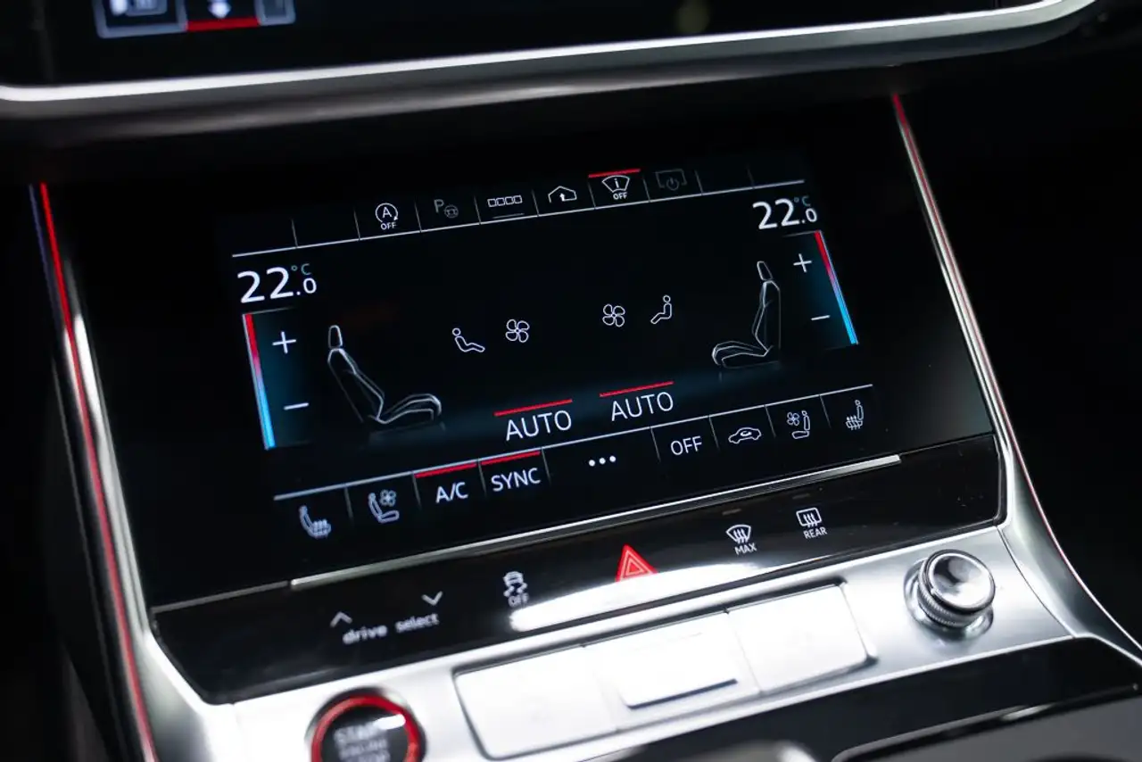 Audi RS6 - Image 11