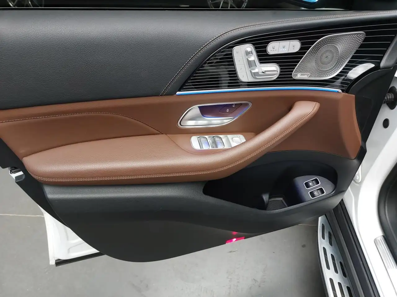 Mercedes-Benz GLE - Image 11