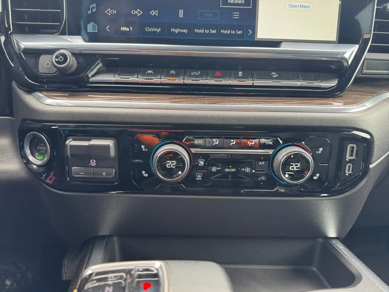 Chevrolet Silverado 1500 - Image 19