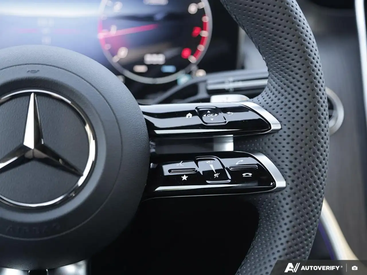 Mercedes-Benz GLC - Image 16