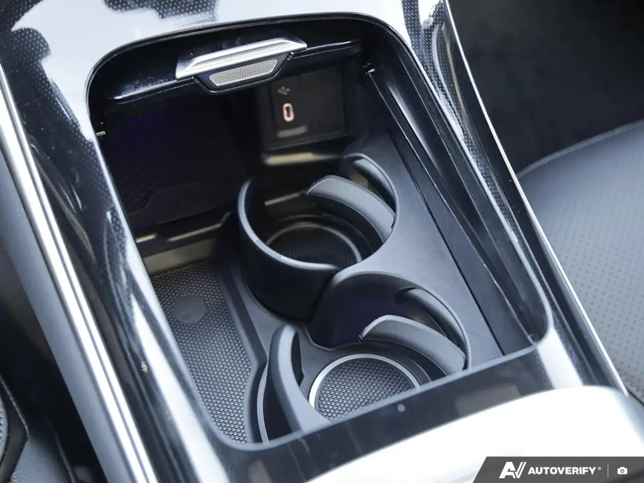 Mercedes-Benz GLC - Image 18