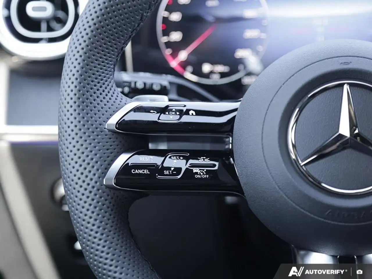Mercedes-Benz GLC - Image 15