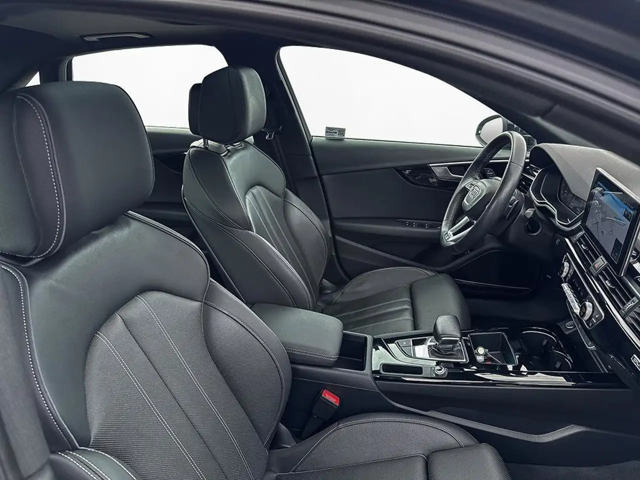 Audi A4 - Image 26