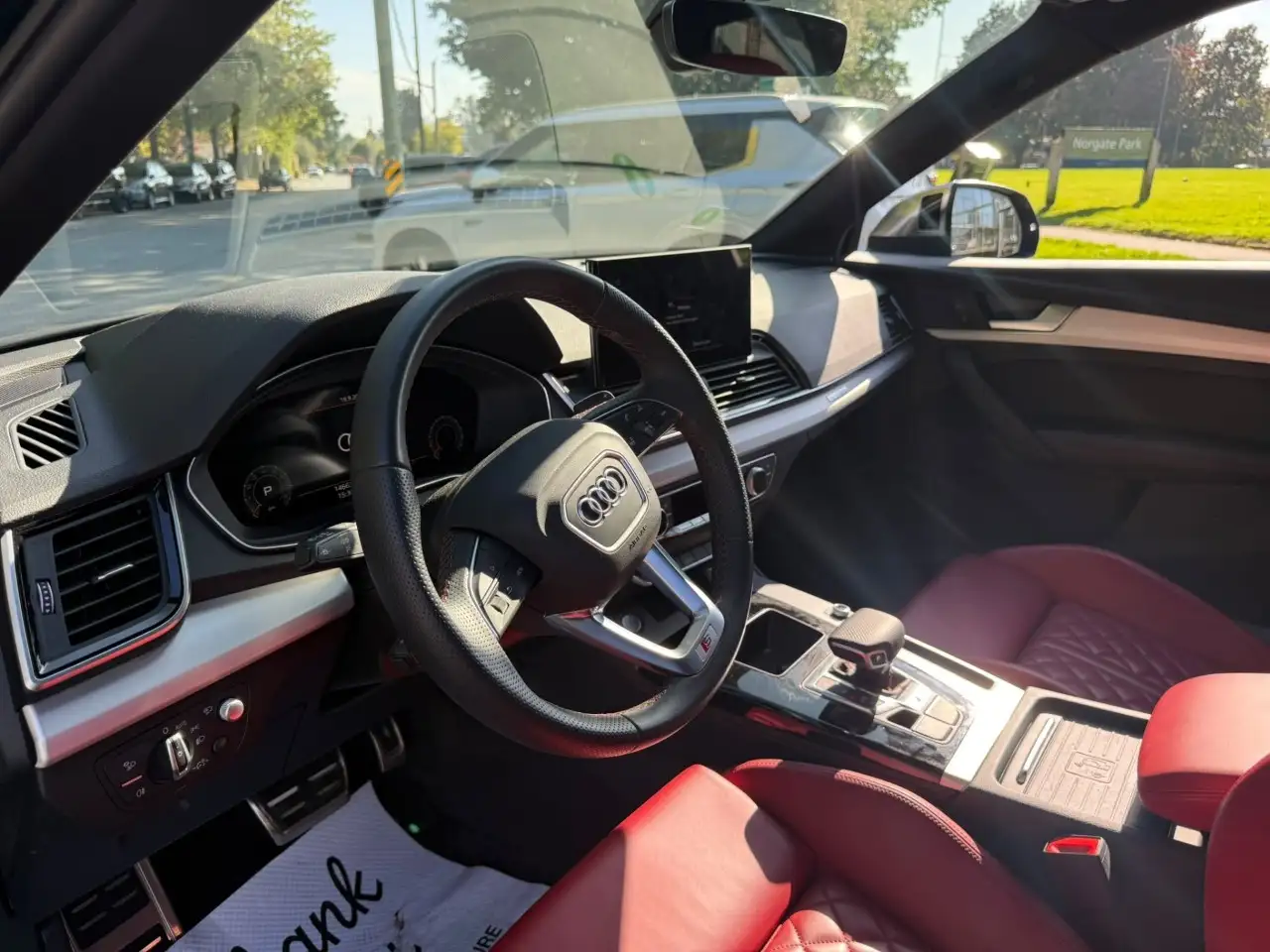 Audi SQ5 - Image 10