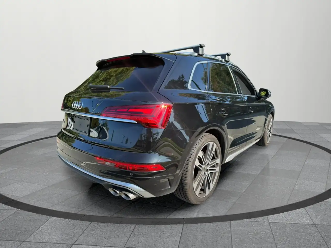 Audi SQ5 - Image 4