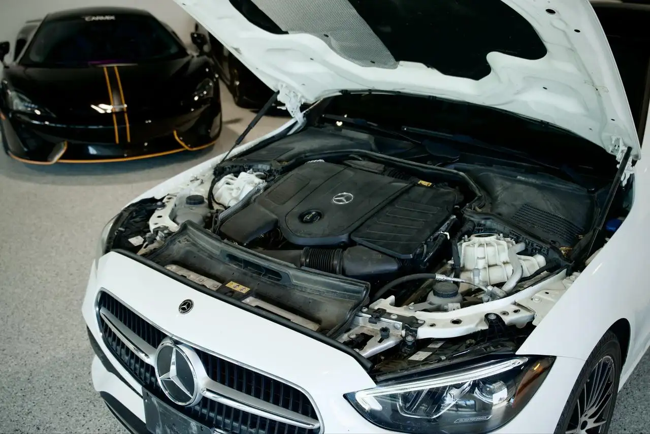 Mercedes-Benz C-Class - Image 19