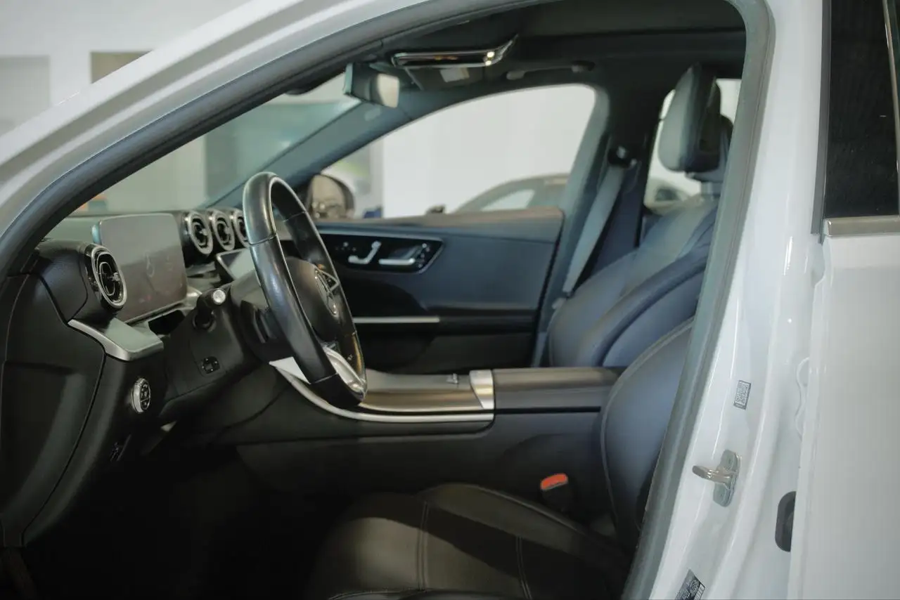 Mercedes-Benz C-Class - Image 22