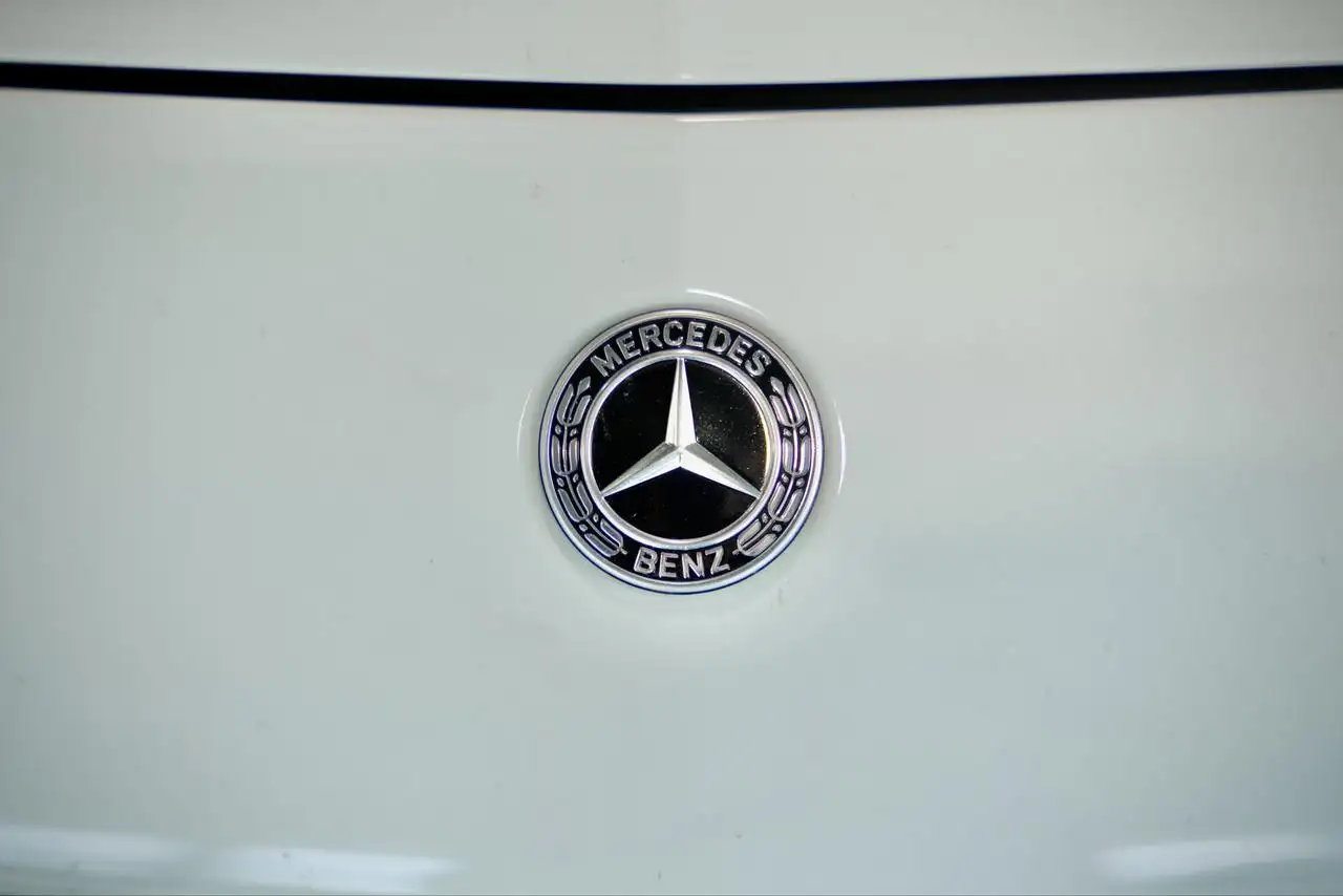 Mercedes-Benz C-Class - Image 15