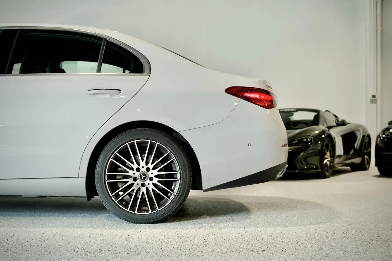 Mercedes-Benz C-Class - Image 42