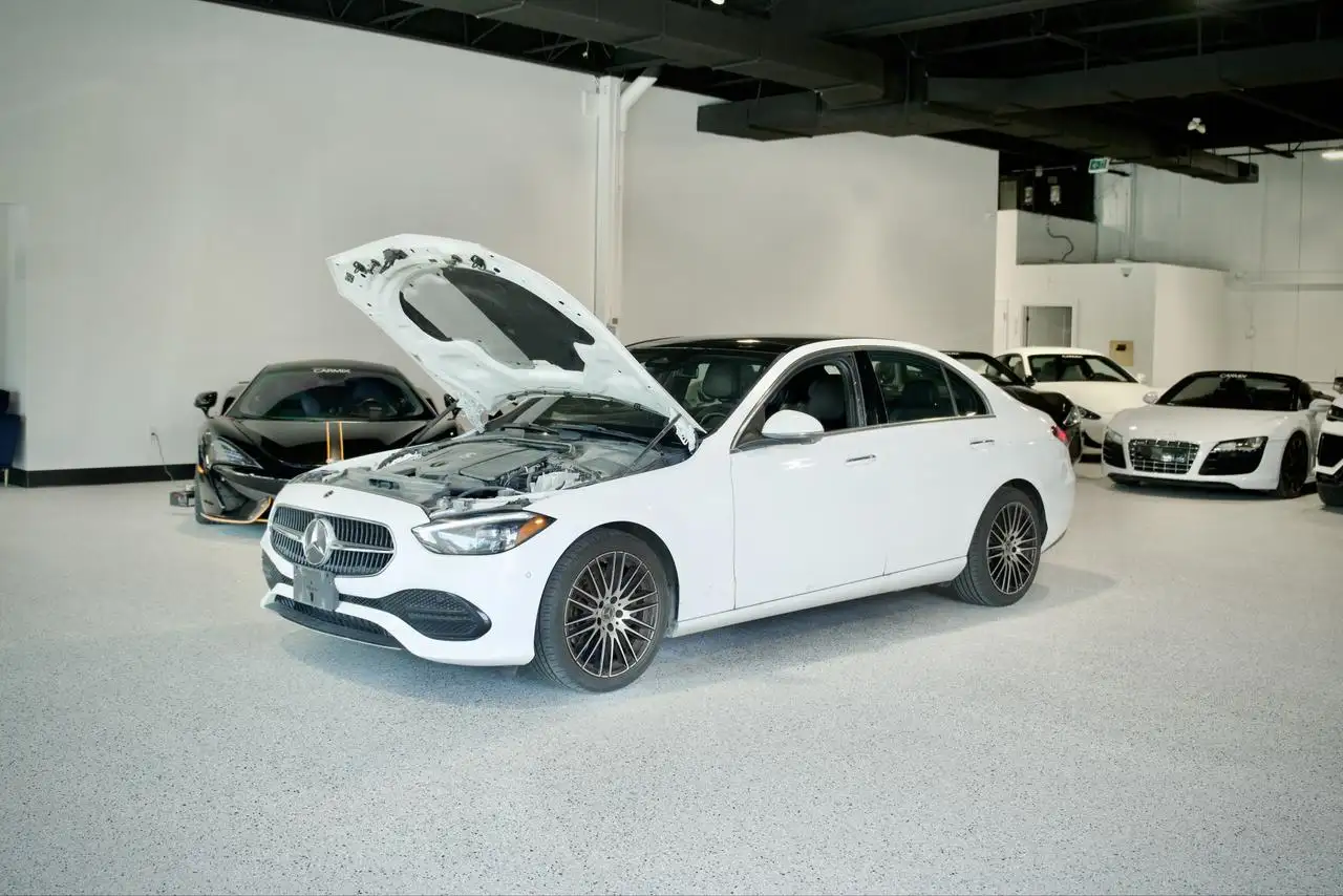 Mercedes-Benz C-Class - Image 17
