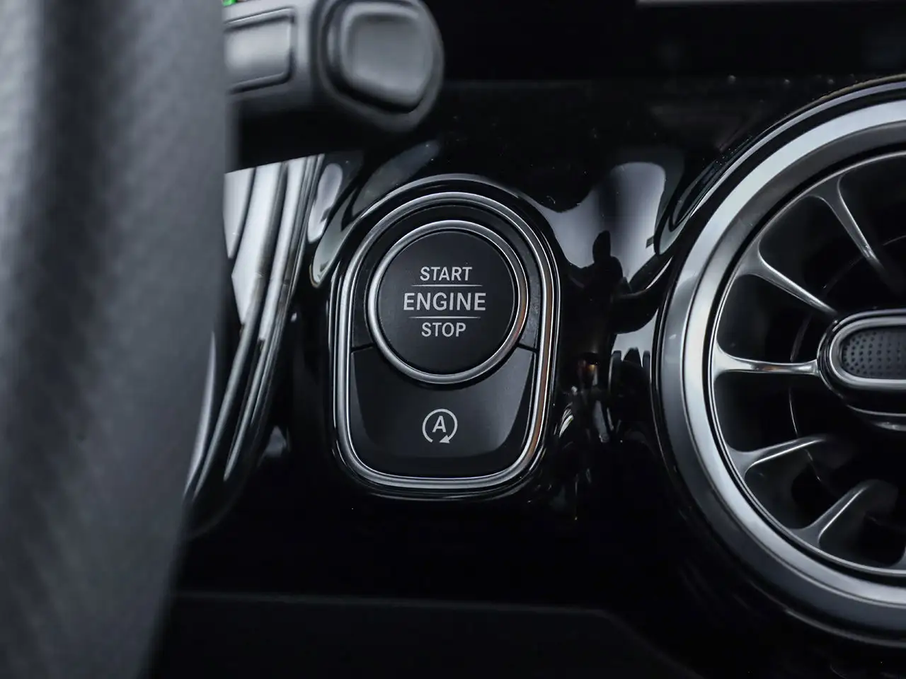 Mercedes-Benz GLA - Image 26