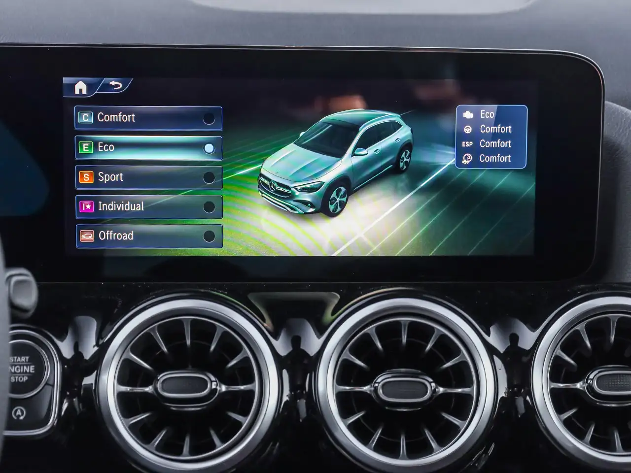 Mercedes-Benz GLA - Image 25