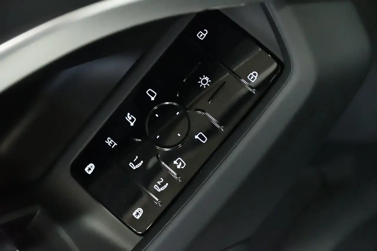 Audi Q5 - Image 15