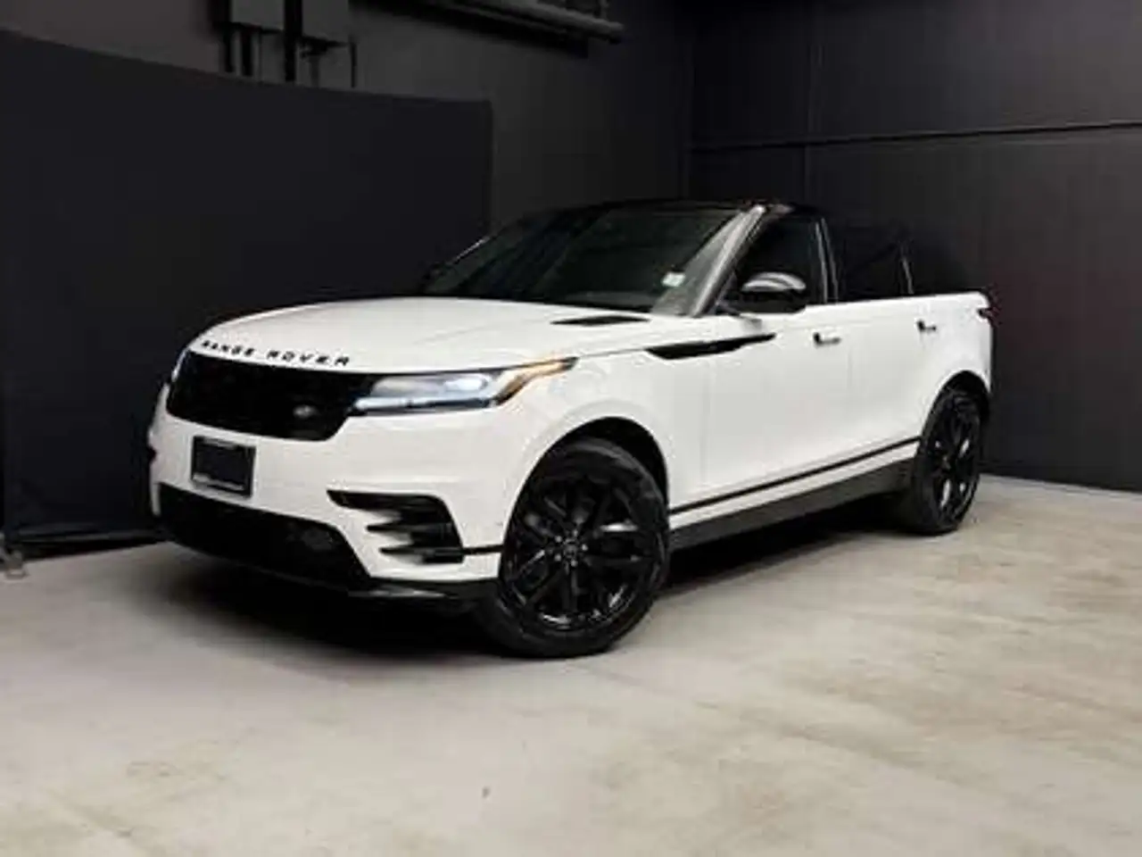Land Rover Range Rover Velar - Image 1