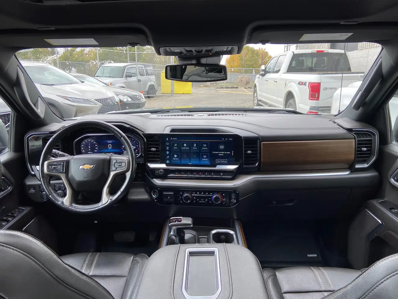 Chevrolet Silverado 1500 - Image 16