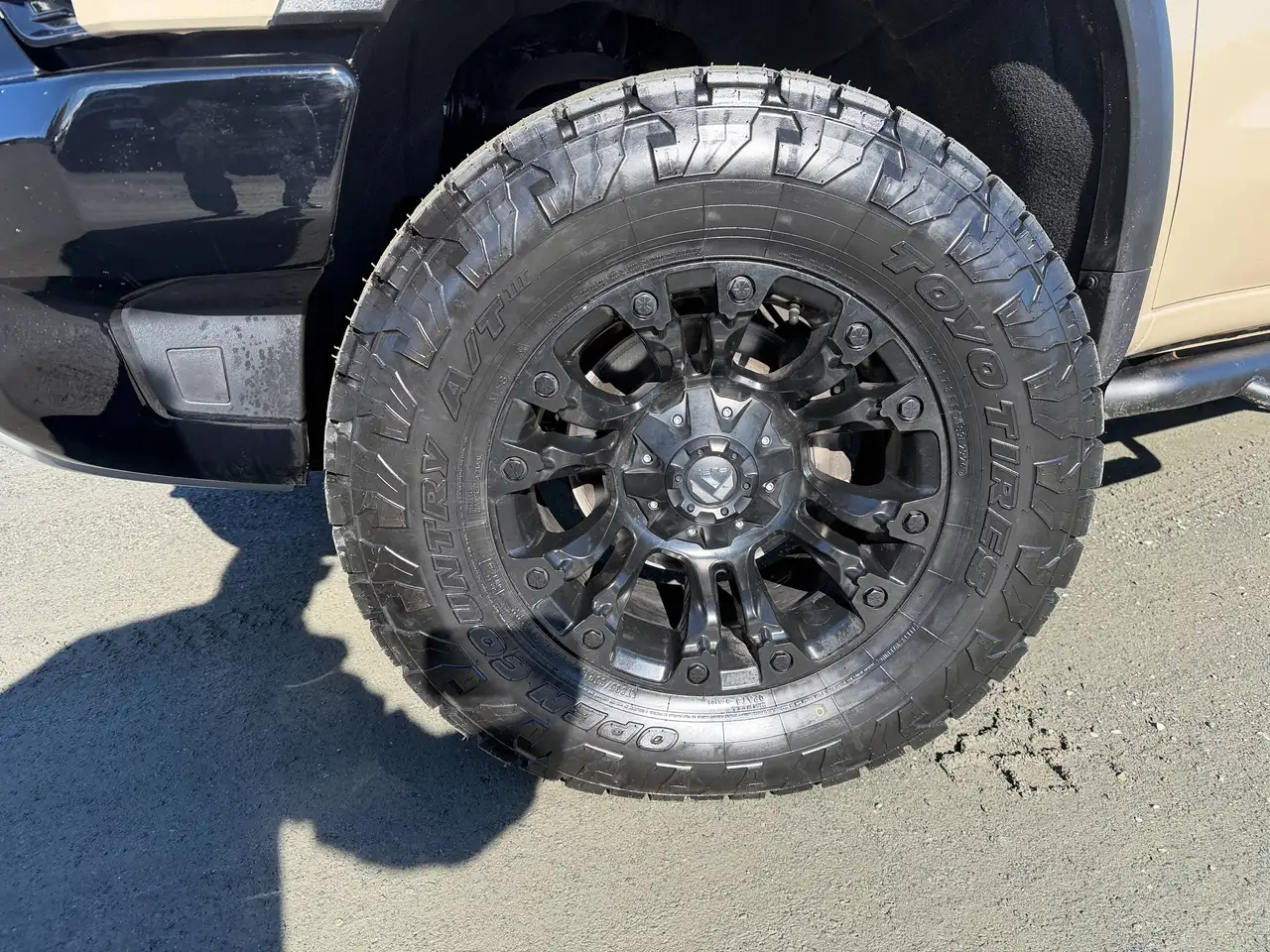 Chevrolet Silverado 1500 - Image 10
