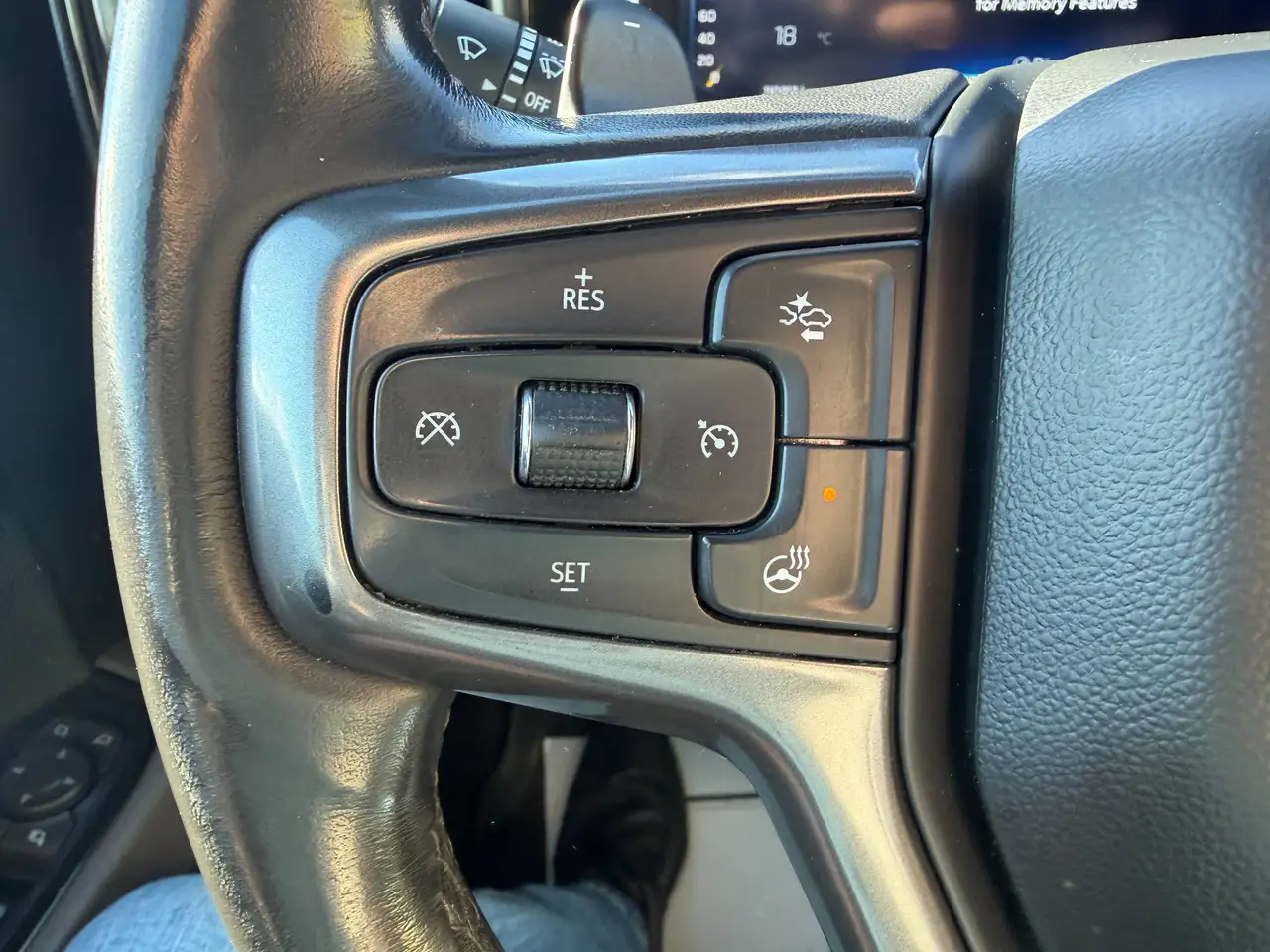 Chevrolet Silverado 1500 - Image 25