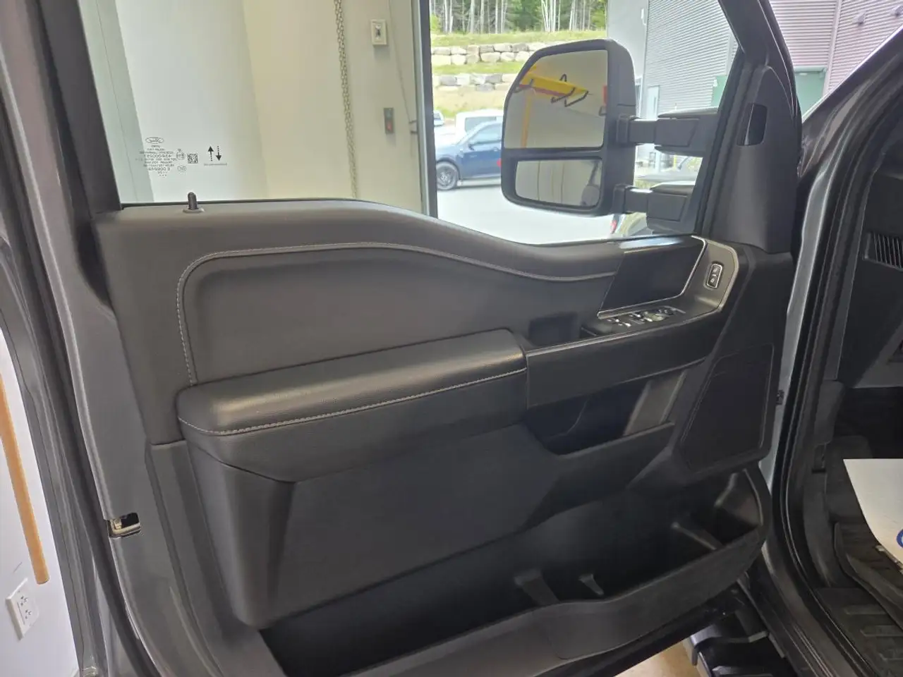 Ford F-150 - Image 13