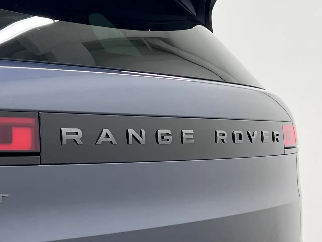 Land Rover Range Rover Sport - Image 11