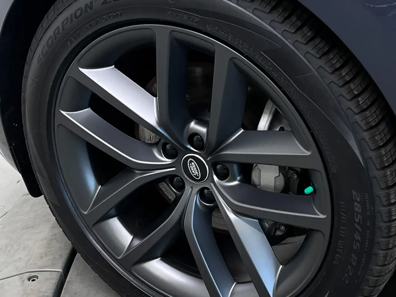 Land Rover Range Rover Sport - Image 12