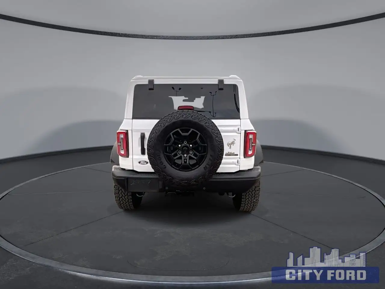 Ford Bronco - Image 7