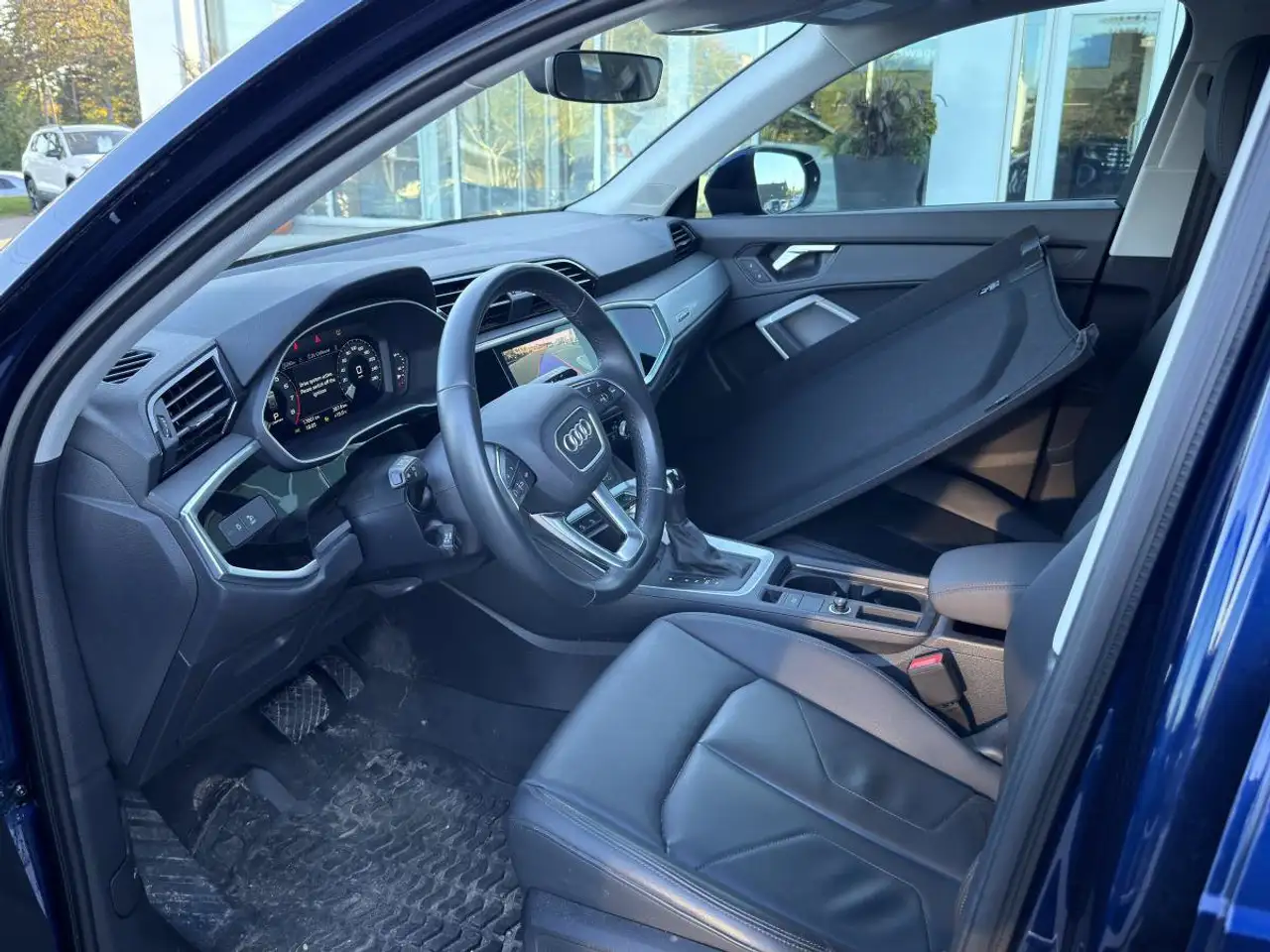 Audi Q3 - Image 5