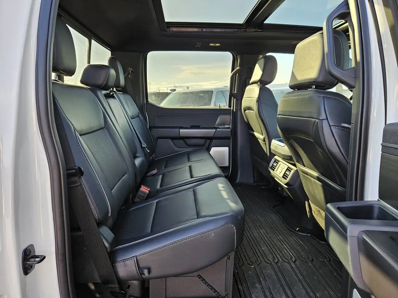 Ford F-150 - Image 29