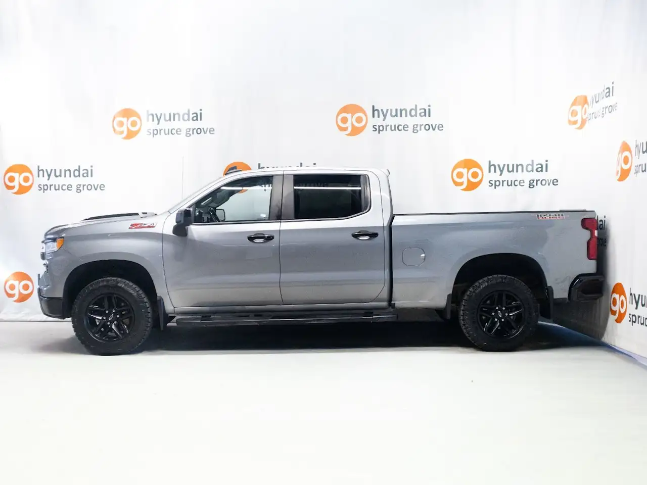 Chevrolet Silverado 1500 - Image 3