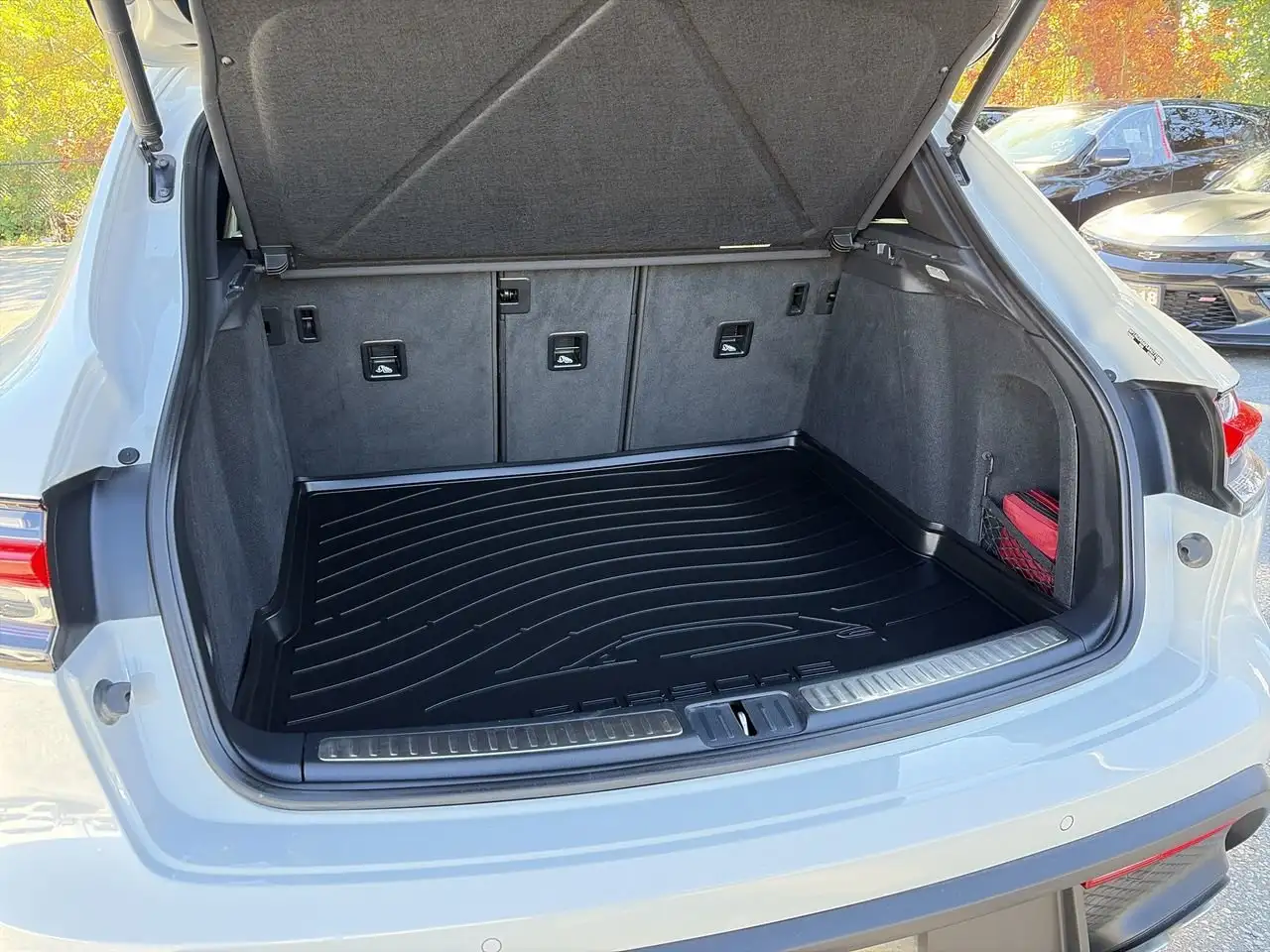 Porsche Macan - Image 30