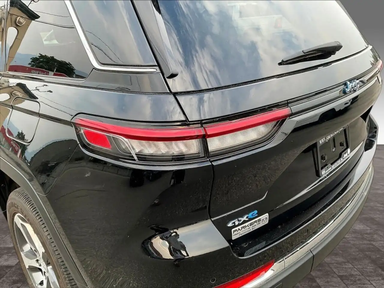 Jeep Grand Cherokee - Image 22