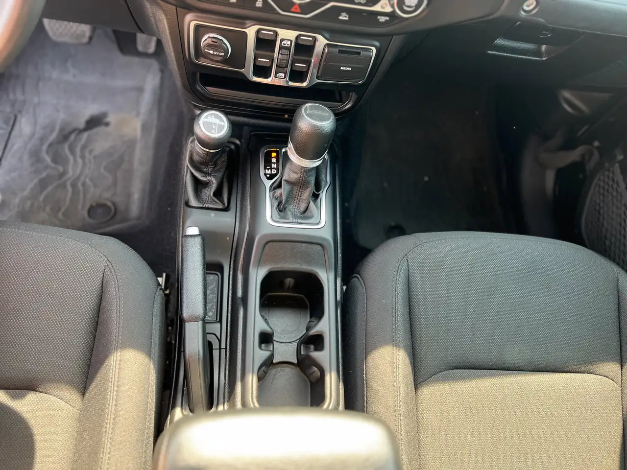 Jeep Gladiator - Image 19